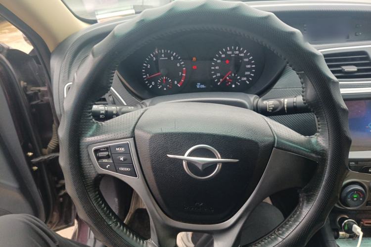 Used Haima Fumei 2015 1.6L Manual ZhiShang Model Steering Wheel