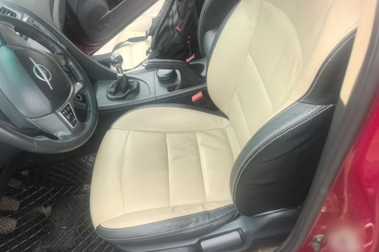 Used Haima Fumei 2015 M5 1.6L Manual "Beloved Edition" Left Front Seat