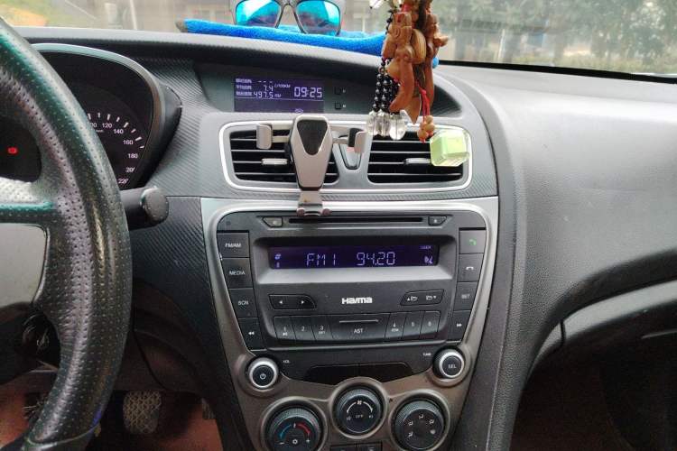 Used Haima Fumei 2015 1.6L Manual Prestige Model Audio And AC Panel