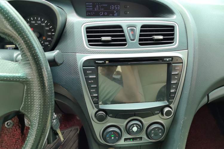 Used Haima Fumei 2015 1.6L Manual Prestige Model Audio And AC Panel