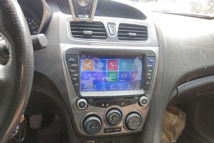 Used Haima Fumei 2015 1.6L Manual ZhiShang Model Audio And AC Panel
