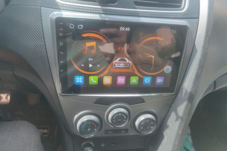 Used Haima Fumei 2015 1.6L Manual Prestige Model Audio And AC Panel