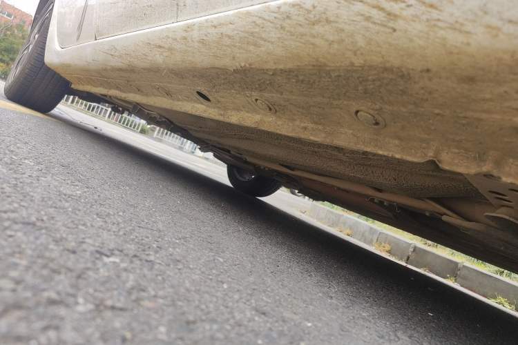 Used Haima Fumei 2015 1.6L Manual ZhiShang Model Chassis Front Right
