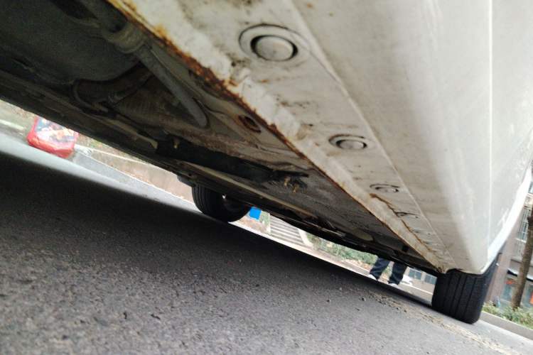 Used Haima Fumei 2015 1.6L Manual Prestige Model Chassis Rear Right