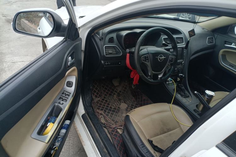 Used Haima Fumei 2015 1.5T Automatic YueShang Model Driver Seat