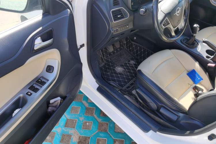 Used Haima Fumei 2015 1.6L Manual YueShang Model Driver Seat