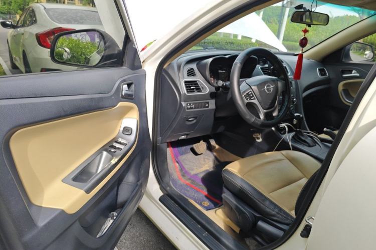 Used Haima Fumei 2015 1.6L Automatic Prestige Model Driver Seat