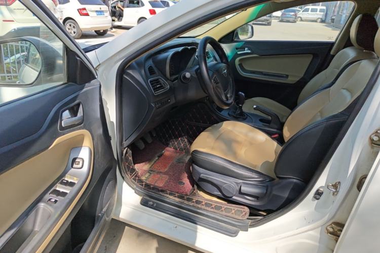 Used Haima Fumei 2015 1.6L Manual Prestige Model Driver Seat