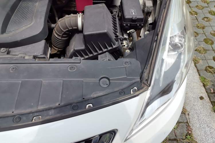 Used Haima Fumei 2015 1.6L Manual Prestige Model Engine Bay Left