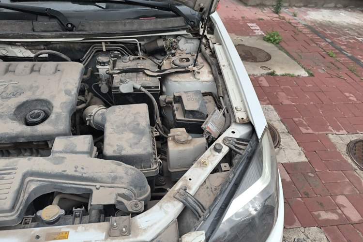 Used Haima Fumei 2015 Classic 1.6L Manual with Sunroof Engine Bay Left