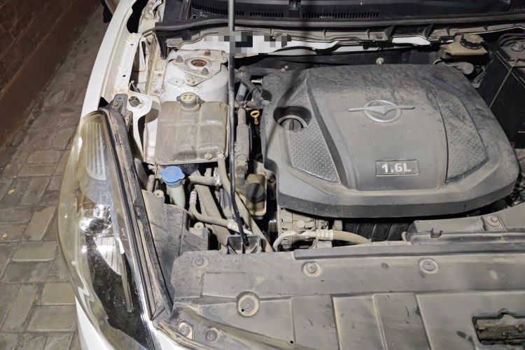 Used Haima Fumei 2015 1.6L Manual Prestige Model Engine Bay Right