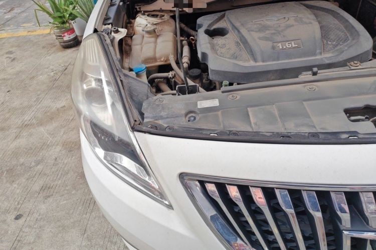 Used Haima Fumei 2015 Classic 1.6L Manual Elite Edition Engine Bay Right