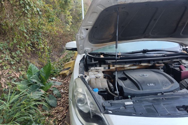 Used Haima Fumei 2015 1.6L Automatic Prestige Model Engine Bay Right