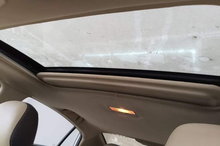 Used Haima Fumei 2015 1.6L Manual ZhiShang Model Headliner
