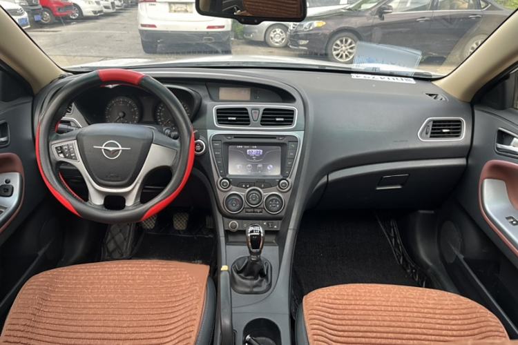 Used Haima Fumei 2015 1.6L Manual YueShang Model Interior 1