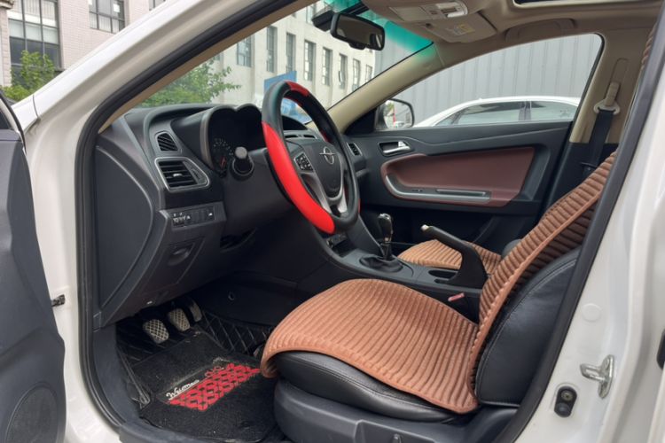 Used Haima Fumei 2015 1.6L Manual YueShang Model Interior 2