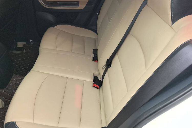 Used Haima Fumei 2015 1.6L Manual Prestige Model Interior 3