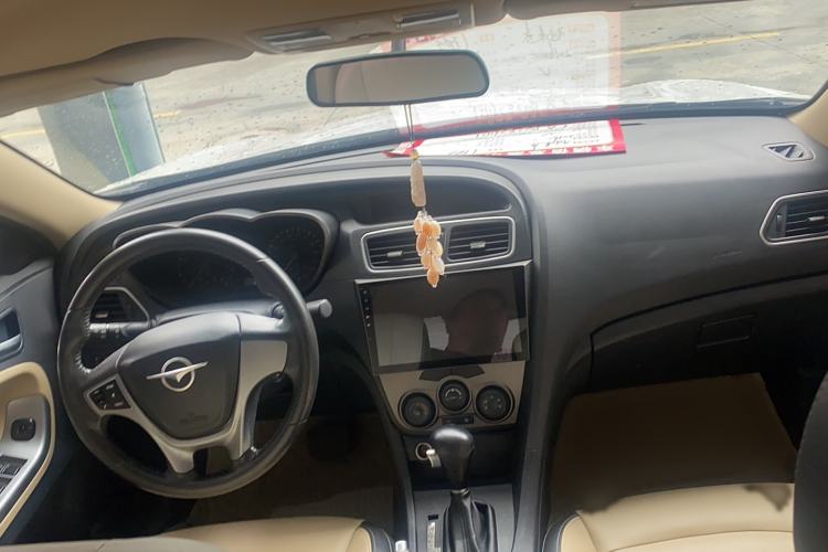 Used Haima Fumei 2015 1.5T Automatic Prestige Model Interior 3