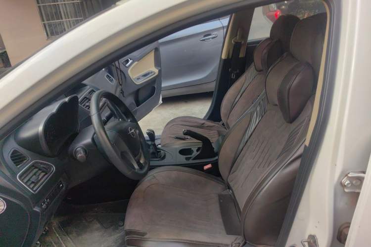 Used Haima Fumei 2015 1.6L Manual Fashion Model Left Front Seat