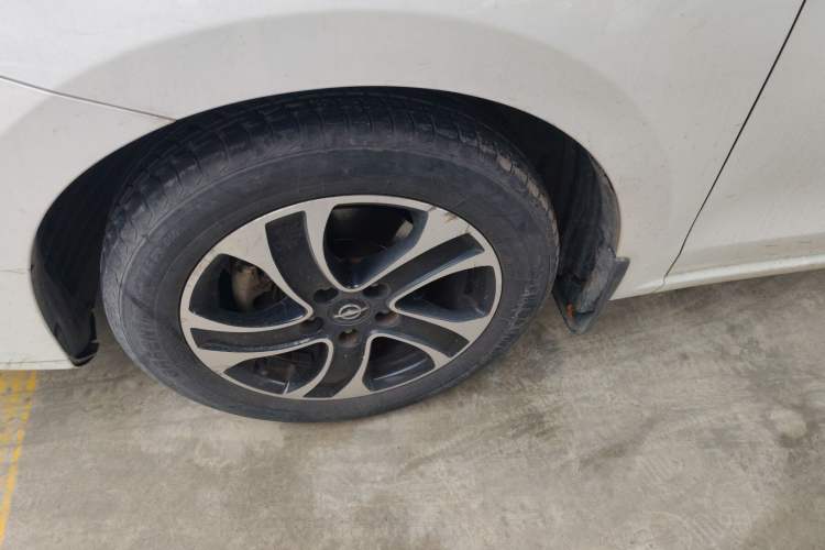Used Haima Fumei 2015 1.6L Manual Prestige Model Left Front Wheel Hub