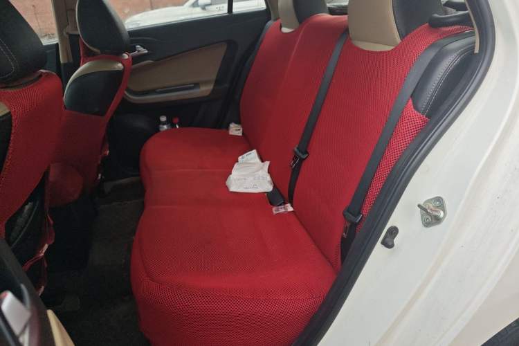 Used Haima Fumei 2015 1.6L Manual Prestige Model Left Rear Seat