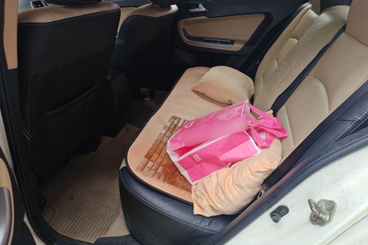 Used Haima Fumei 2015 Classic 1.6L Manual Elite Edition Left Rear Seat