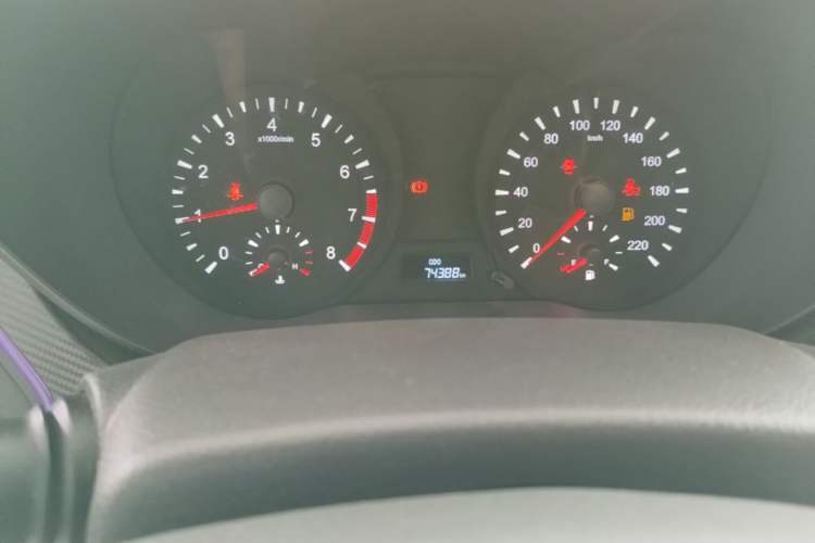 Used Haima Fumei 2015 1.6L Manual ZhiShang Model Odometer Close Up