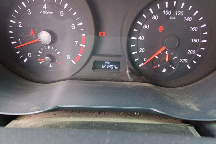 Used Haima Fumei 2015 1.6L Manual ZhiShang Model Odometer Close Up