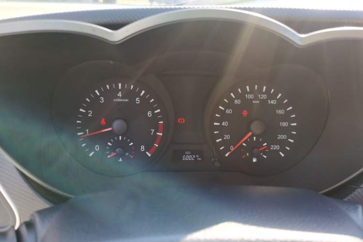 Used Haima Fumei 2015 1.6L Manual YueShang Model Odometer Close Up