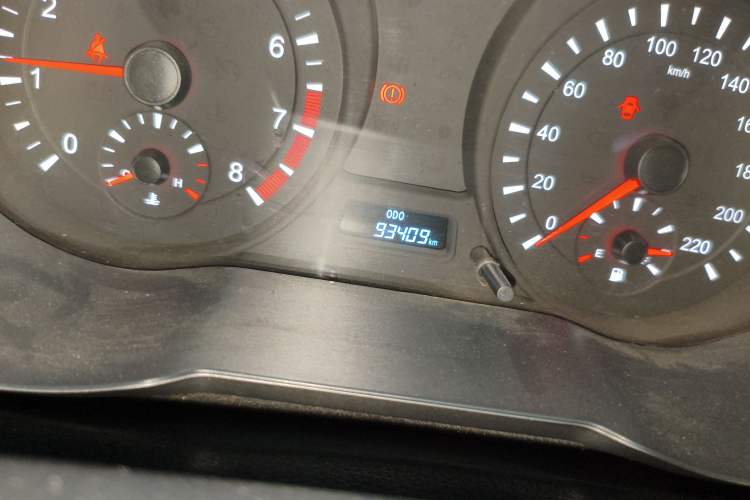 Used Haima Fumei 2015 1.6L Manual Prestige Model Odometer Close Up