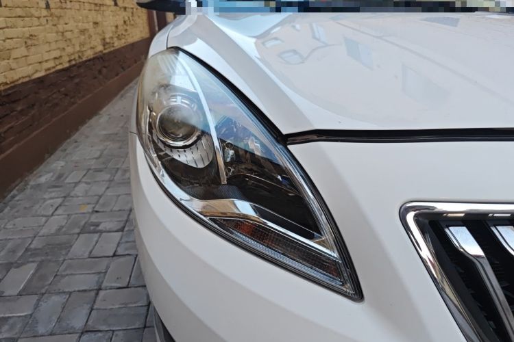 Used Haima Fumei 2015 1.6L Manual Prestige Model Right Front Headlight