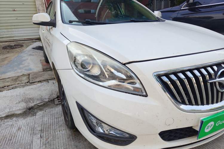 Used Haima Fumei 2015 1.6L Manual Prestige Model Right Front Headlight