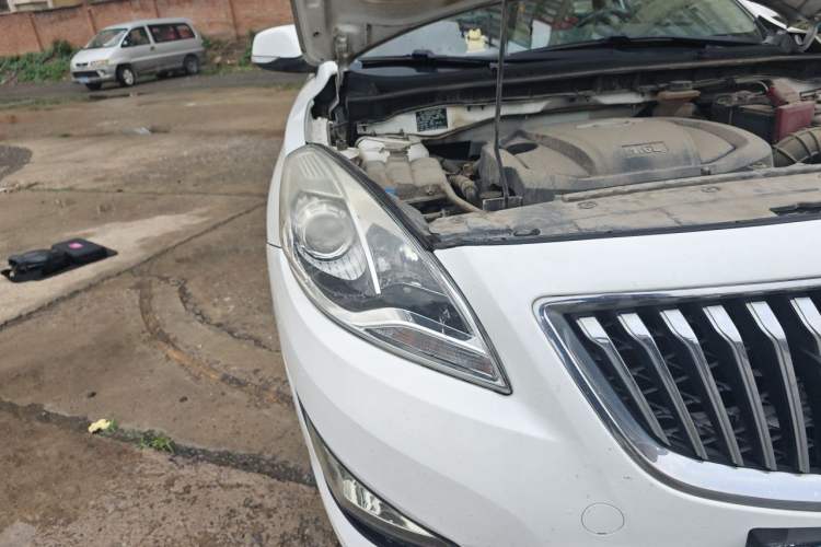 Used Haima Fumei 2015 1.6L Manual Prestige Model Right Front Headlight
