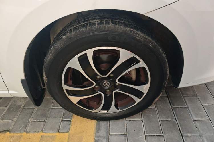 Used Haima Fumei 2015 1.6L Manual YueShang Model Right Front Wheel Hub