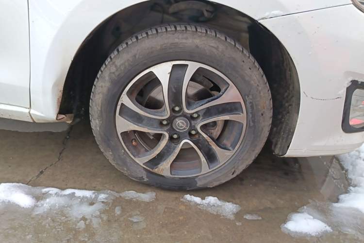 Used Haima Fumei 2015 1.6L Manual ZhiShang Model Right Front Wheel Hub