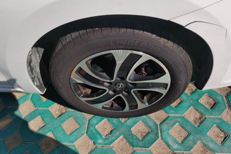 Used Haima Fumei 2015 1.6L Manual YueShang Model Right Front Wheel Hub