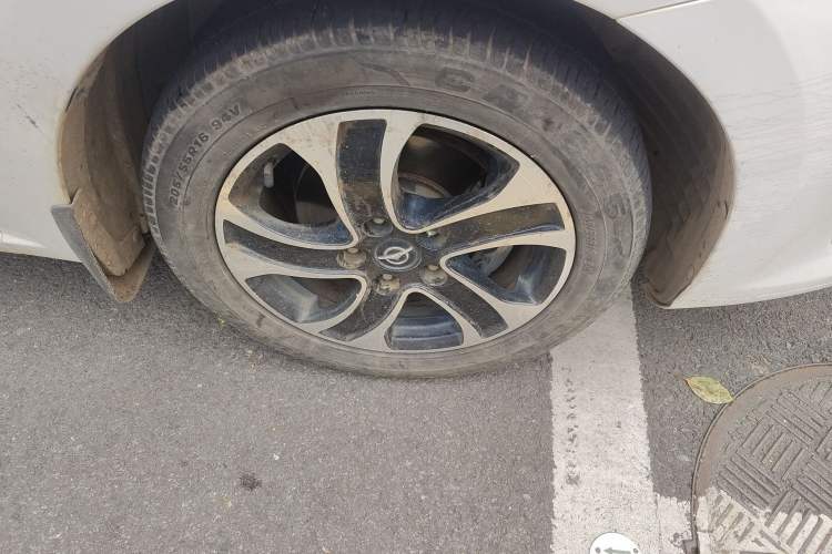 Used Haima Fumei 2015 1.6L Manual ZhiShang Model Right Front Wheel Hub