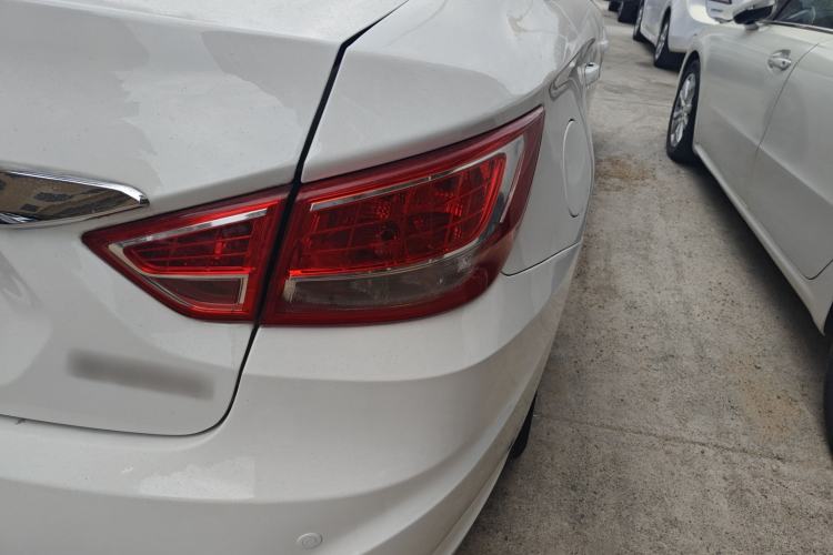 Used Haima Fumei 2015 1.6L Automatic Prestige Model Right Rear Taillight