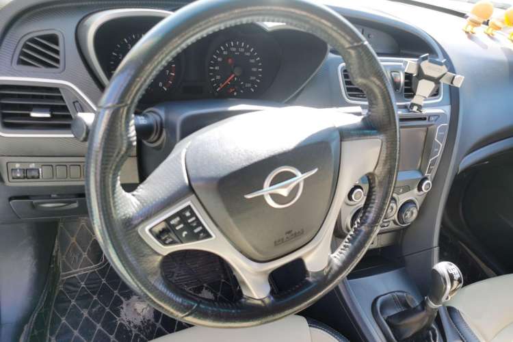 Used Haima Fumei 2015 1.6L Manual YueShang Model Steering Wheel