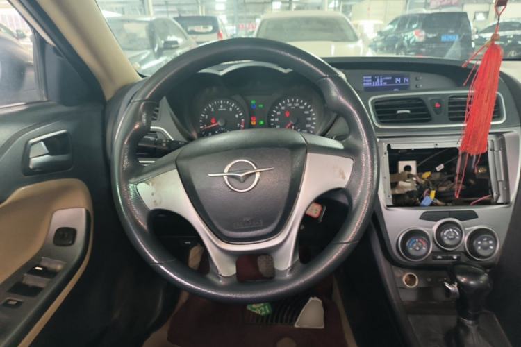 Used Haima Fumei 2015 1.6L Automatic Fashion Model Steering Wheel