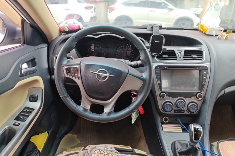 Used Haima Fumei 2015 Classic 1.6L Manual Elite Edition Steering Wheel