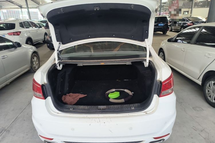 Used Haima Fumei 2015 1.6L Automatic Fashion Model Trunk