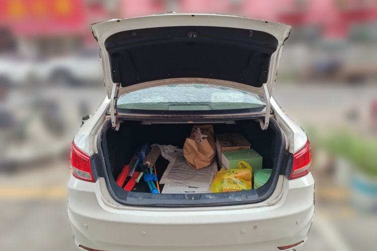 Used Haima Fumei 2015 Classic 1.6L Manual Elite Edition Trunk
