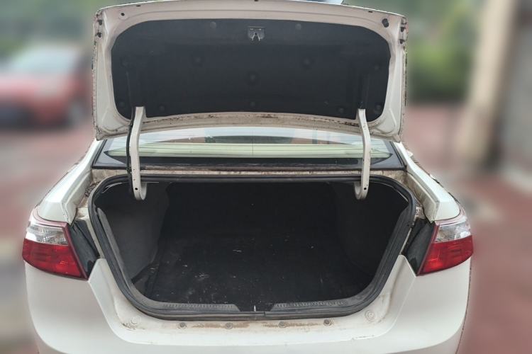 Used Haima Fumei 2015 Classic 1.6L Manual with Sunroof Trunk