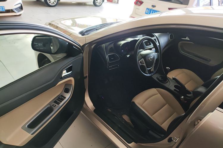 Used Haima Fumei 2015 1.6L Manual Prestige Model Driver Seat