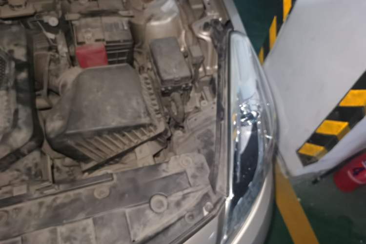 Used Haima Fumei 2015 1.5T Automatic Prestige Model Engine Bay Left