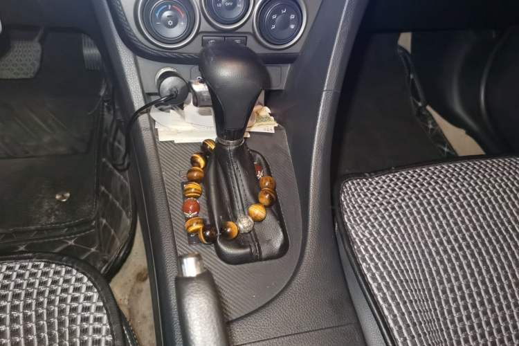 Used Haima Fumei 2015 1.5T Automatic Prestige Model Gear Lever