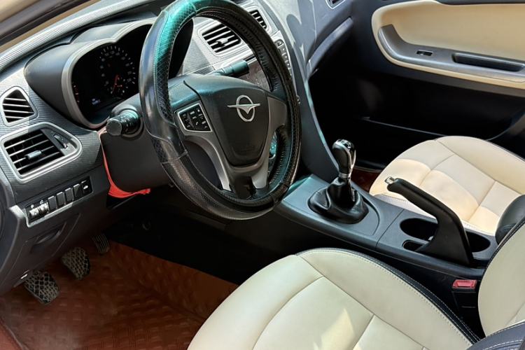 Used Haima Fumei 2015 1.6L Manual YueShang Model Interior 2