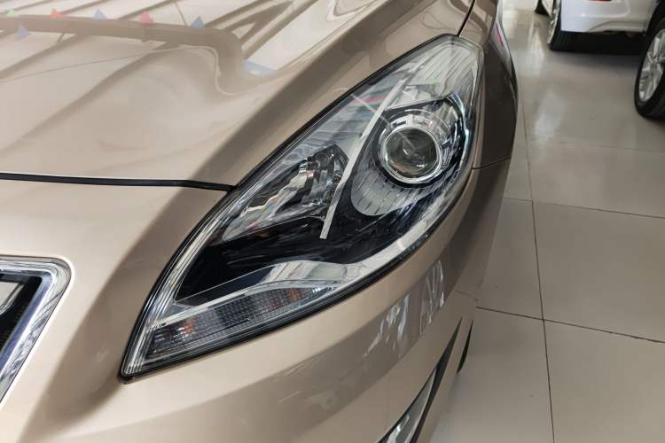 Used Haima Fumei 2015 1.6L Manual Prestige Model Left Front Headlight