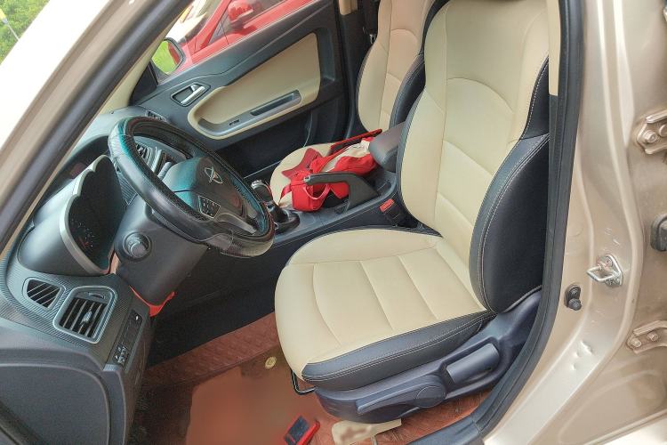 Used Haima Fumei 2015 1.6L Manual YueShang Model Left Front Seat